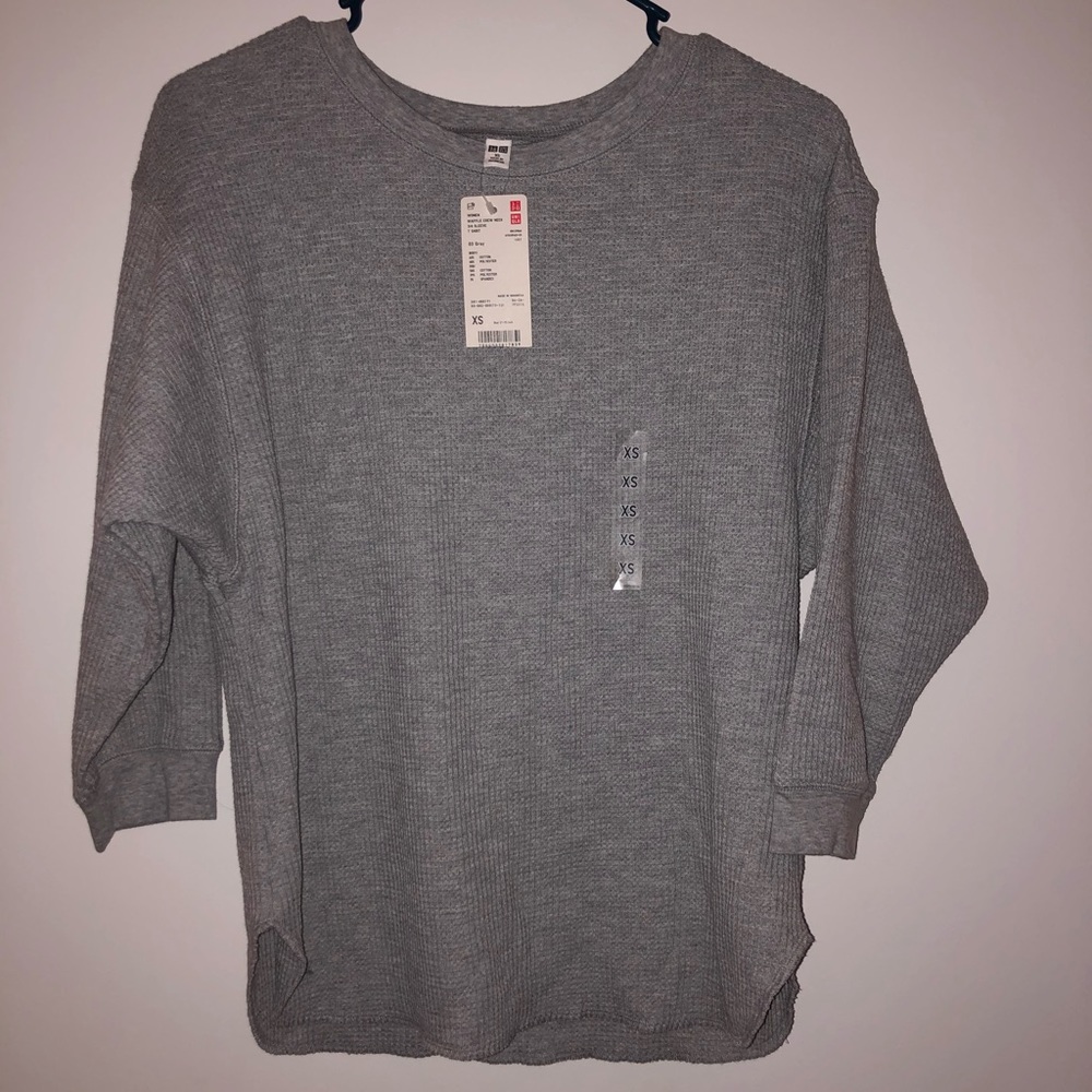 UniQlo gray waffle shirt